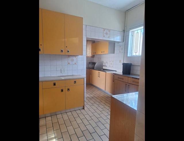 5 BEDROOM HOUSE FOR SALE IN OBSERVATORY